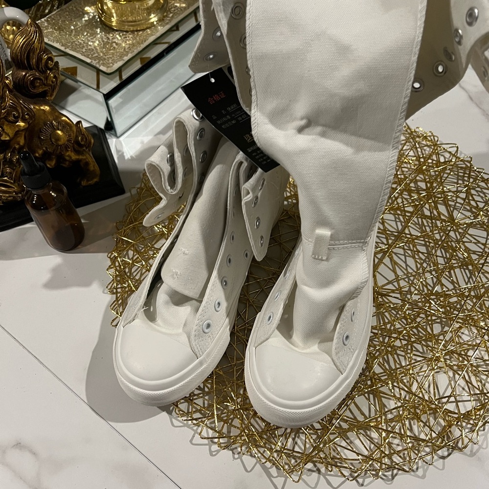 White High-Top Sneakers with Minimalist Design